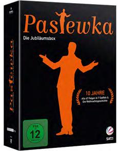 Die gro&szlig;artige Comedy-Serie &quot;Pastewka&quot; feiert Jubil&auml;um! 1000 Katastrophen aus 10 Jahren - alle Peinlichkeiten in einer DVD-Box! (V&Ouml; 27.03.2015)